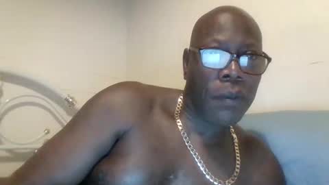 darkchocolat77 online show from January 2025 11:54:01 PM