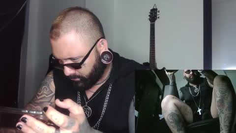 Snapshot of darkclothes chatting on December 2024 08:56:01 AM darkclothes online show from December 2024 08:56:01 AM