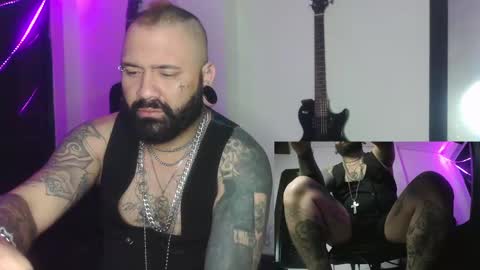 Snapshot of darkclothes chatting on December 2024 10:21:01 AM darkclothes online show from December 2024 10:21:01 AM