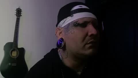 Snapshot of darkclothes chatting on January 2025 04:13:01 AM darkclothes online show from January 2025 04:13:01 AM