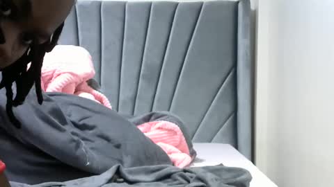 Snapshot of darkebony2025 chatting on January 2025 08:43:01 AM Ebony online show from January 2025 08:43:01 AM