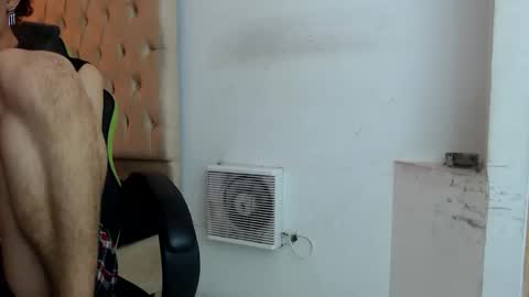 darkknightx01 online show from November 2025 03:05:01 AM