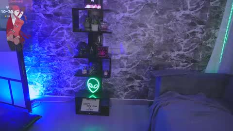 Snapshot of darkly_waxx chatting on April 2026 05:30:01 PM New account. Help me reach 100 thumbs up online show from April 2026 05:30:01 PM