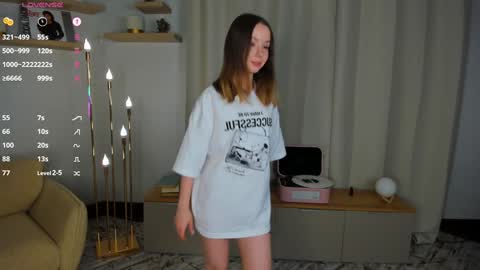 Elizabeth online show from December 2025 07:11:02 PM