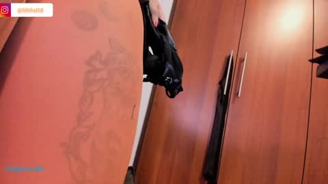 Snapshot of darknes_lilith18 chatting on December 2024 01:50:01 AM darknes_lilith18 online show from December 2024 01:50:01 AM