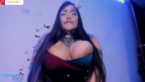 Snapshot of darknes_lilith18 chatting on February 2025 02:23:01 AM darknes_lilith18 online show from February 2025 02:23:01 AM