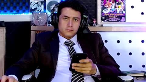 DARKO0717 online show from February 2025 06:38:01 PM