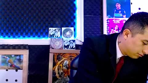 DARKO0717 online show from February 2025 12:27:02 PM