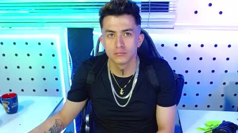 DARKO0717 online show from November 2025 11:45:01 AM