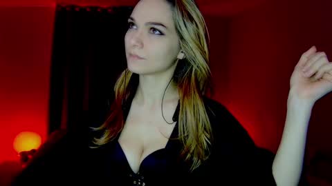 roseredgoddess online show from January 2025 03:11:02 AM