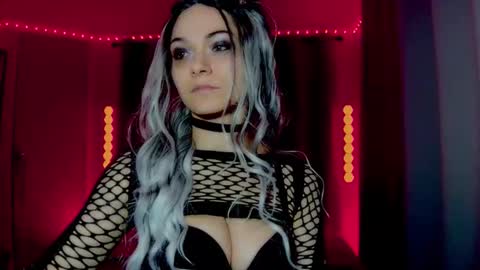 roseredgoddess online show from February 2026 04:21:01 AM