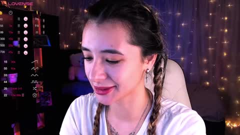 Belle online show from December 2024 07:29:02 AM