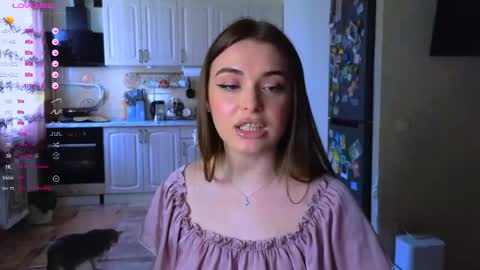 Darlina online show from May 2026 02:02:02 PM