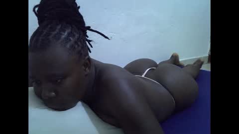 darling_ella online show from February 2026 04:25:02 PM