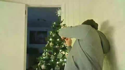 Dario online show from December 2024 08:05:01 PM