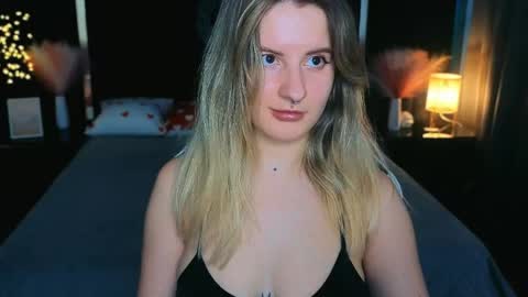 Snapshot of daryana_gray chatting on May 2026 06:11:01 AM daryana_gray online show from May 2026 06:11:01 AM
