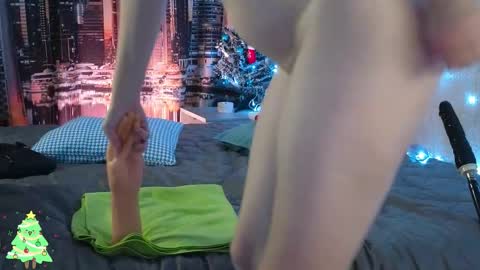 Snapshot of dashahart chatting on December 2025 06:35:02 PM DashaHart online show from December 2025 06:35:02 PM