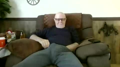 Snapshot of dave571960 chatting on April 2026 11:23:02 AM dave571960 online show from April 2026 11:23:02 AM