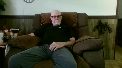 Snapshot of dave571960 chatting on May 2026 10:30:01 AM dave571960 online show from May 2026 10:30:01 AM