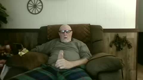 Snapshot of dave571960 chatting on May 2026 10:32:02 AM dave571960 online show from May 2026 10:32:02 AM