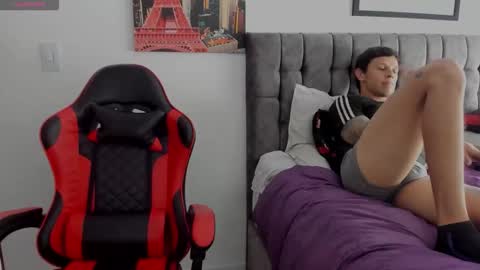 Snapshot of dave_and_lia chatting on September 2025 06:20:02 PM Lillith online show from September 2025 06:20:02 PM