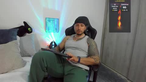 Snapshot of dave_max93 chatting on October 2025 02:03:02 AM DAVE MAX online show from October 2025 02:03:02 AM