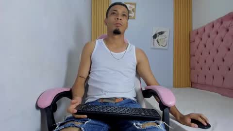 Snapshot of dave_skinnycum420 chatting on October 2025 07:40:02 AM dave online show from October 2025 07:40:02 AM