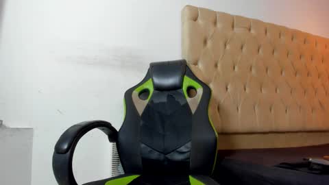 Snapshot of dave_skinnycum420 chatting on October 2025 07:49:02 AM dave online show from October 2025 07:49:02 AM