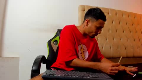 Snapshot of dave_skinnycum420 chatting on October 2025 07:01:01 AM dave online show from October 2025 07:01:01 AM