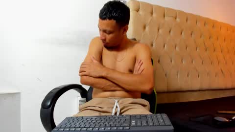 Snapshot of dave_skinnycum420 chatting on October 2025 07:10:02 AM dave online show from October 2025 07:10:02 AM