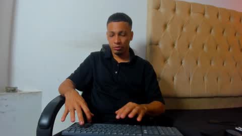 Snapshot of dave_skinnycum420 chatting on November 2025 06:56:02 AM dave online show from November 2025 06:56:02 AM