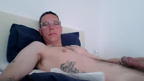 Snapshot of davein9 chatting on April 2026 09:11:02 AM Davie L online show from April 2026 09:11:02 AM