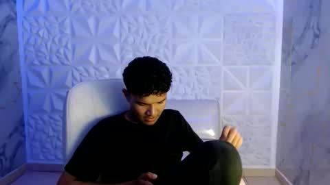 Snapshot of davexxx_ chatting on June 2026 02:53:01 AM Dave online show from June 2026 02:53:01 AM
