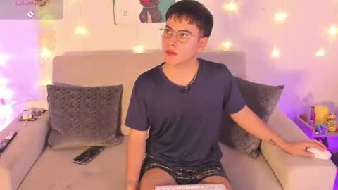 david_and_friend online show from February 2026 12:42:02 PM