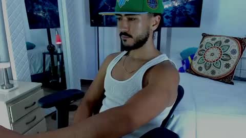 Hey im David that loves to explore and speak their fantasies. Very open talktative and nice. Feel free to chat with me online show from April 2026 01:50:01 AM