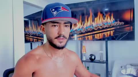 Snapshot of david_johnson372 chatting on July 2026 01:13:01 PM Hey im David that loves to explore and speak their fantasies. Very open talktative and nice. Feel free to chat with me online show from July 2026 01:13:01 PM