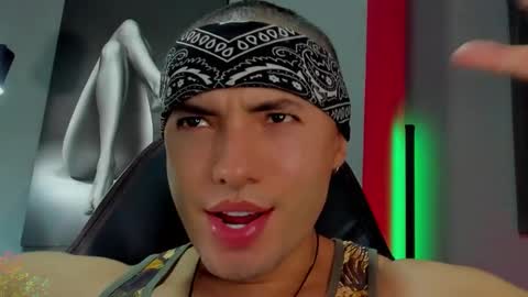 David Jons online show from November 2025 12:11:02 AM