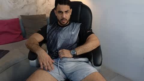 JF oliveira online show from February 2025 12:50:01 PM