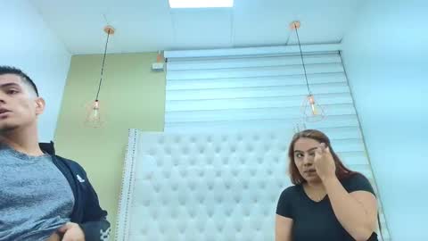 david_victoriaa online show from December 2025 01:05:02 PM