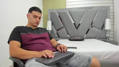 Snapshot of david_victoriaa chatting on June 2026 01:15:01 PM david_victoriaa online show from June 2026 01:15:01 PM