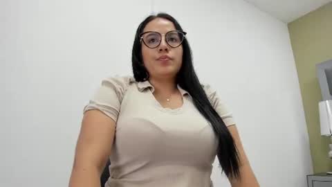 Snapshot of david_victoriaa chatting on July 2026 01:06:02 PM david_victoriaa online show from July 2026 01:06:02 PM