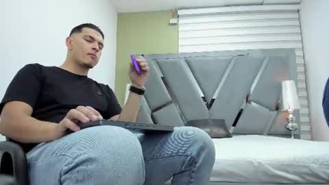 Snapshot of david_victoriaa chatting on July 2026 01:07:01 PM david_victoriaa online show from July 2026 01:07:01 PM