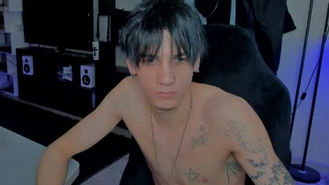 davis online show from April 2026 09:56:01 PM