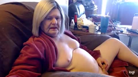 Snapshot of dawndoesall chatting on January 2025 05:37:01 PM dawndoesall online show from January 2025 05:37:01 PM