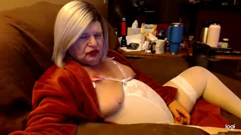 Snapshot of dawndoesall chatting on January 2025 03:09:02 AM dawndoesall online show from January 2025 03:09:02 AM