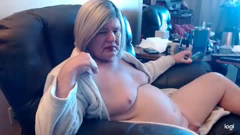 Snapshot of dawndoesall chatting on January 2025 05:12:02 PM dawndoesall online show from January 2025 05:12:02 PM