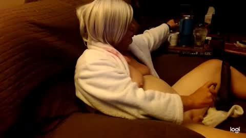 Snapshot of dawndoesall chatting on October 2025 03:20:02 AM dawndoesall online show from October 2025 03:20:02 AM