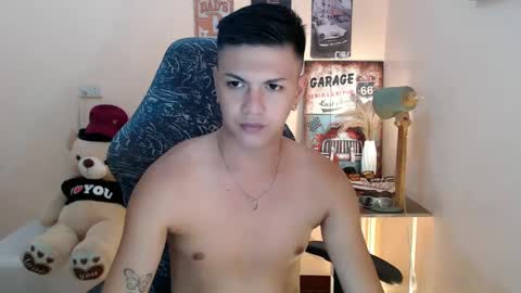 Snapshot of dax_x chatting on December 2024 01:17:01 PM JC LOVER BOY online show from December 2024 01:17:01 PM
