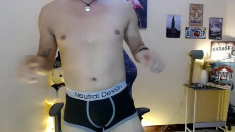 Snapshot of dax_x chatting on February 2025 01:22:01 AM JC LOVER BOY online show from February 2025 01:22:01 AM