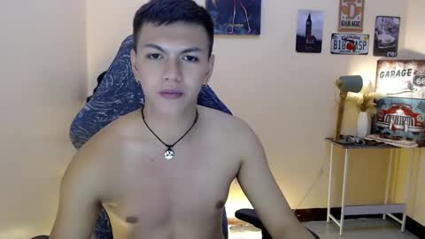 Snapshot of dax_x chatting on February 2025 04:29:01 AM JC LOVER BOY online show from February 2025 04:29:01 AM